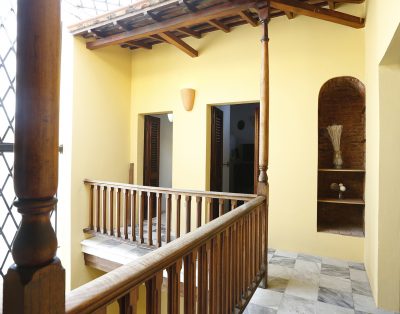 Cozy, Historic Tropical Penthouse with Terrace