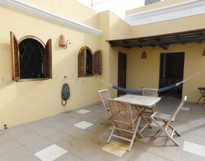 Cozy, Historic Tropical Penthouse with Terrace