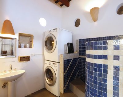 Cozy, Historic Tropical Penthouse with Terrace