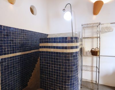 Cozy, Historic Tropical Penthouse with Terrace