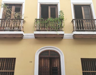 Cozy, Historic Tropical Penthouse with Terrace